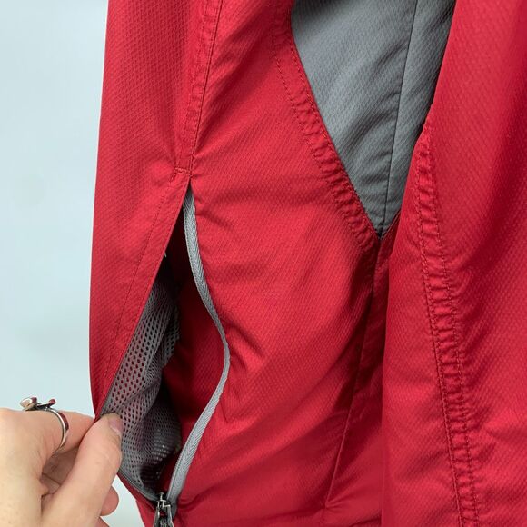Brooks Running Jacket Women M Medium Red Zip Up Vented Back Athletic Windbreaker - Picture 5 of 12
